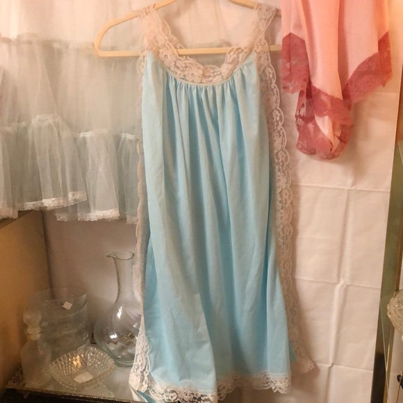 Vintage Other - Vintage 60’s 79’s shirt nightie in silky nylon- Tiffany blue color with lace - M